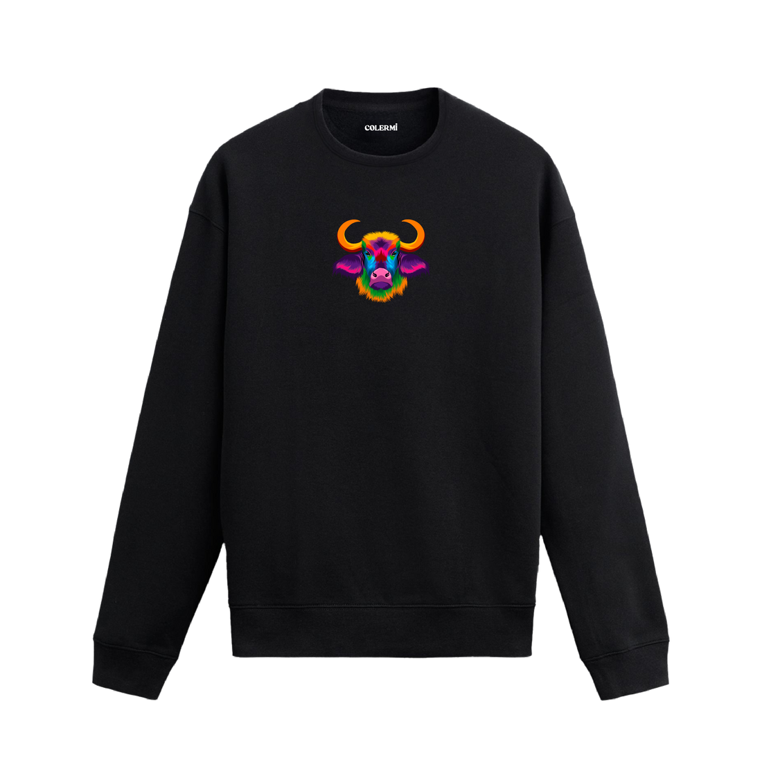 Siyah sweatshirt üzerinde renkli boğa başı baskısı