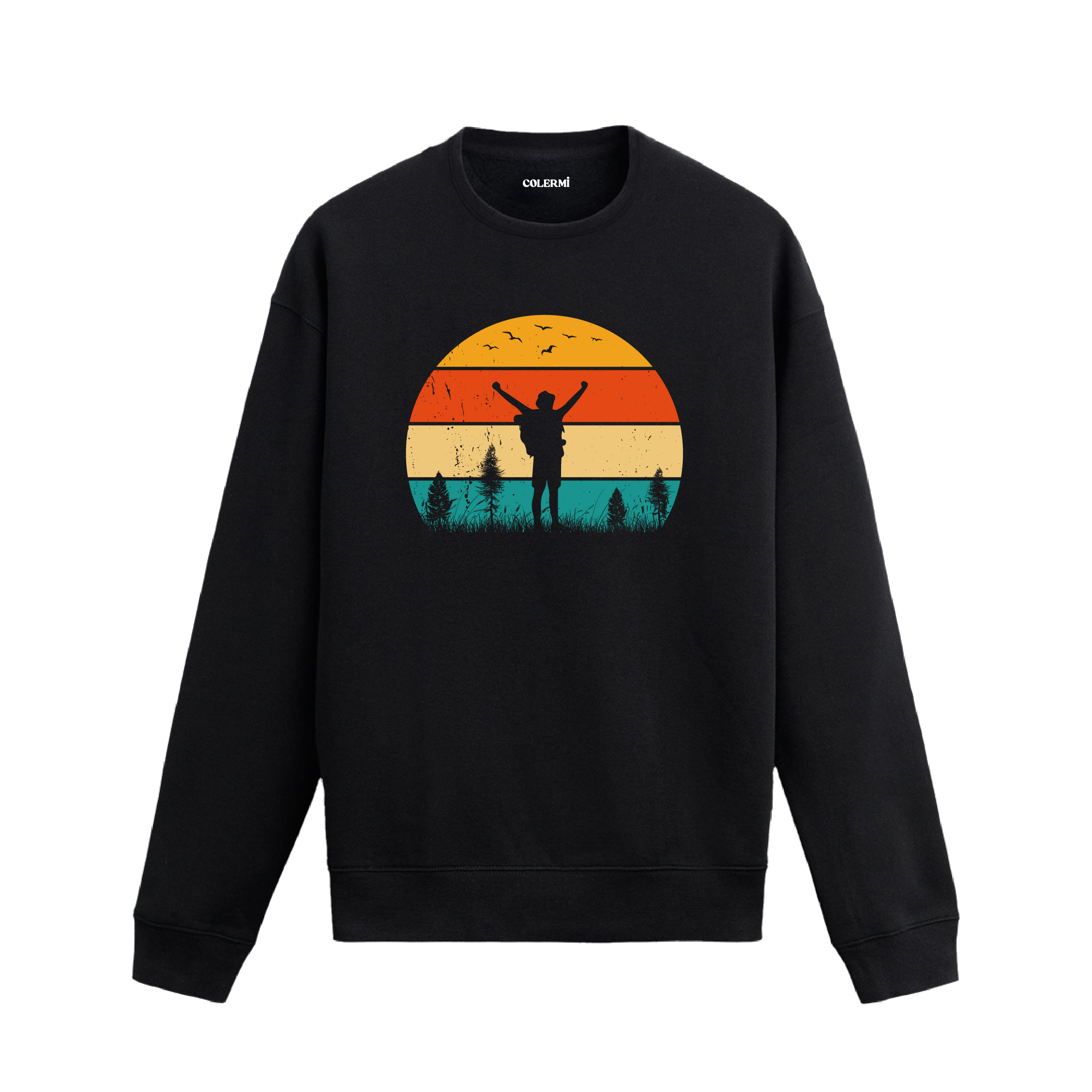 Gün batımı ve sırt çantalı yürüyüşçü figürü tasarımlı siyah sweatshirt modeli.