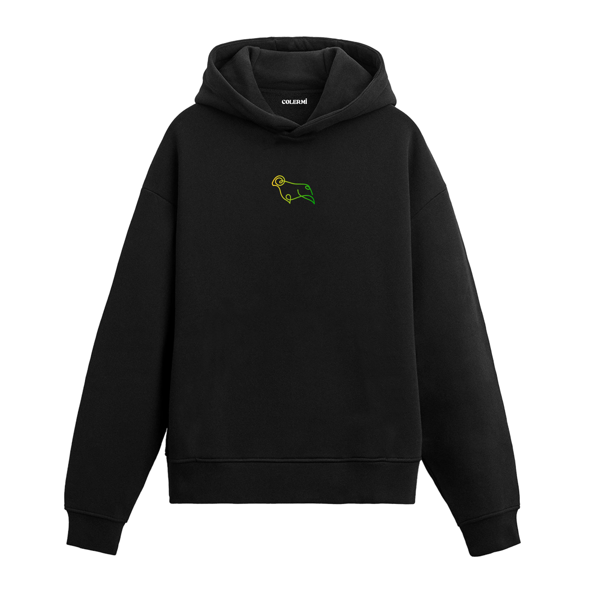 Siyah hoodie üzerinde minimal koç baskısı