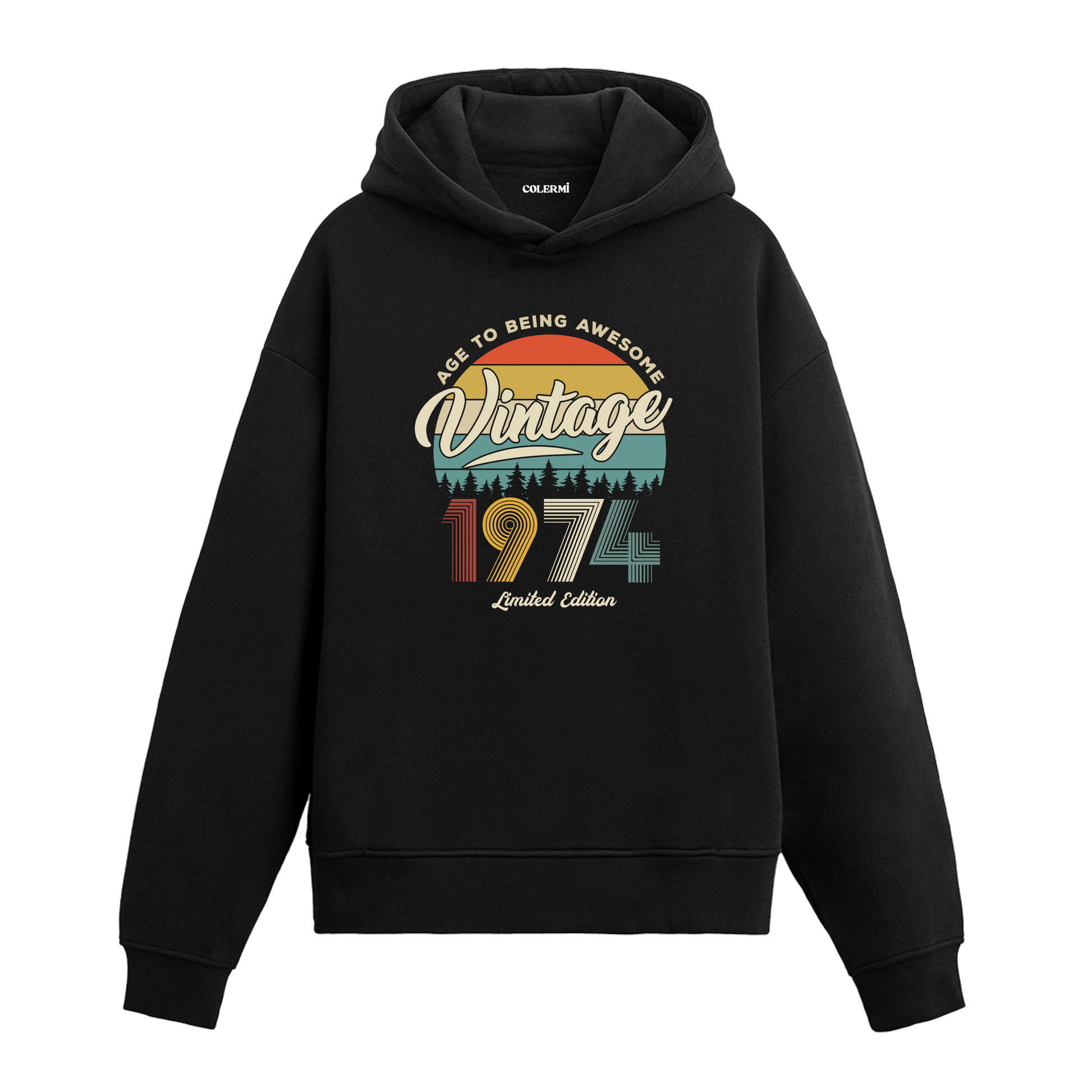 1974 Vintage Hoodie, pamuklu kumaşı ve yıl baskısıyla retro bir görünüm sunuyor.