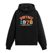 1978 yılına özel tasarlanmış siyah Vintage Hoodie Echo, retro yazı ve yıl baskılı modern hoodie modeli.