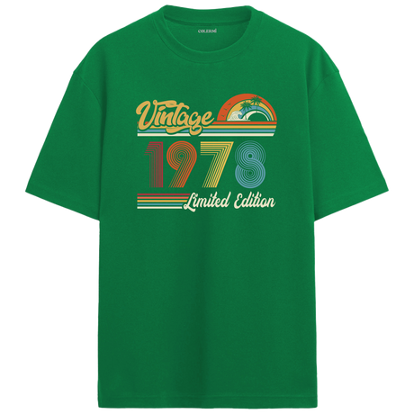 1978 Vintage yeşil oversize tişört, özgün retro tasarımıyla farklı bir doğum günü hediyesi seçeneği sunar.
