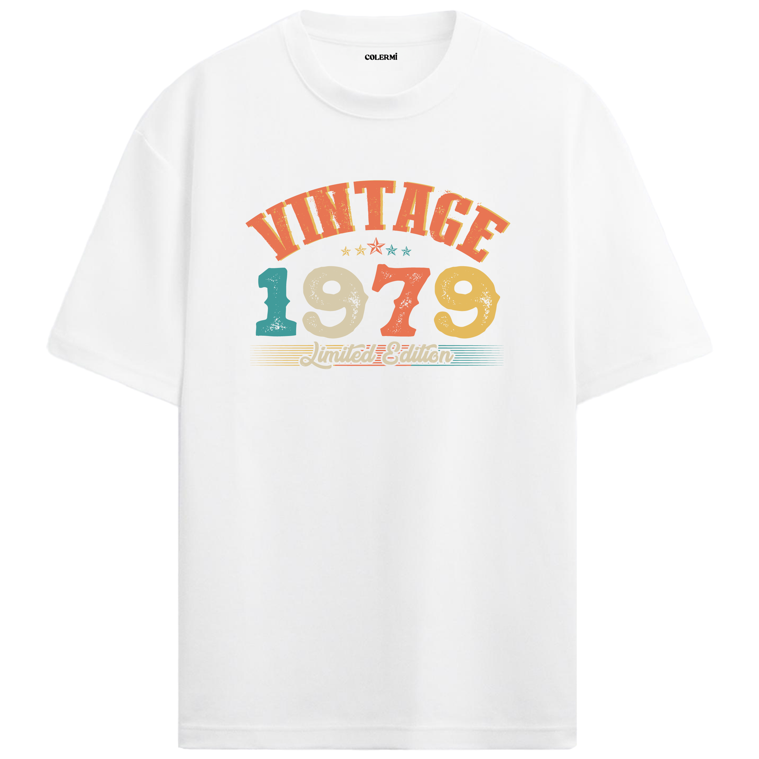 1979 Vintage Echo beyaz oversize tişört, konforlu pamuk dokusuyla nostaljik bir doğum günü hediyesi olabilir.
