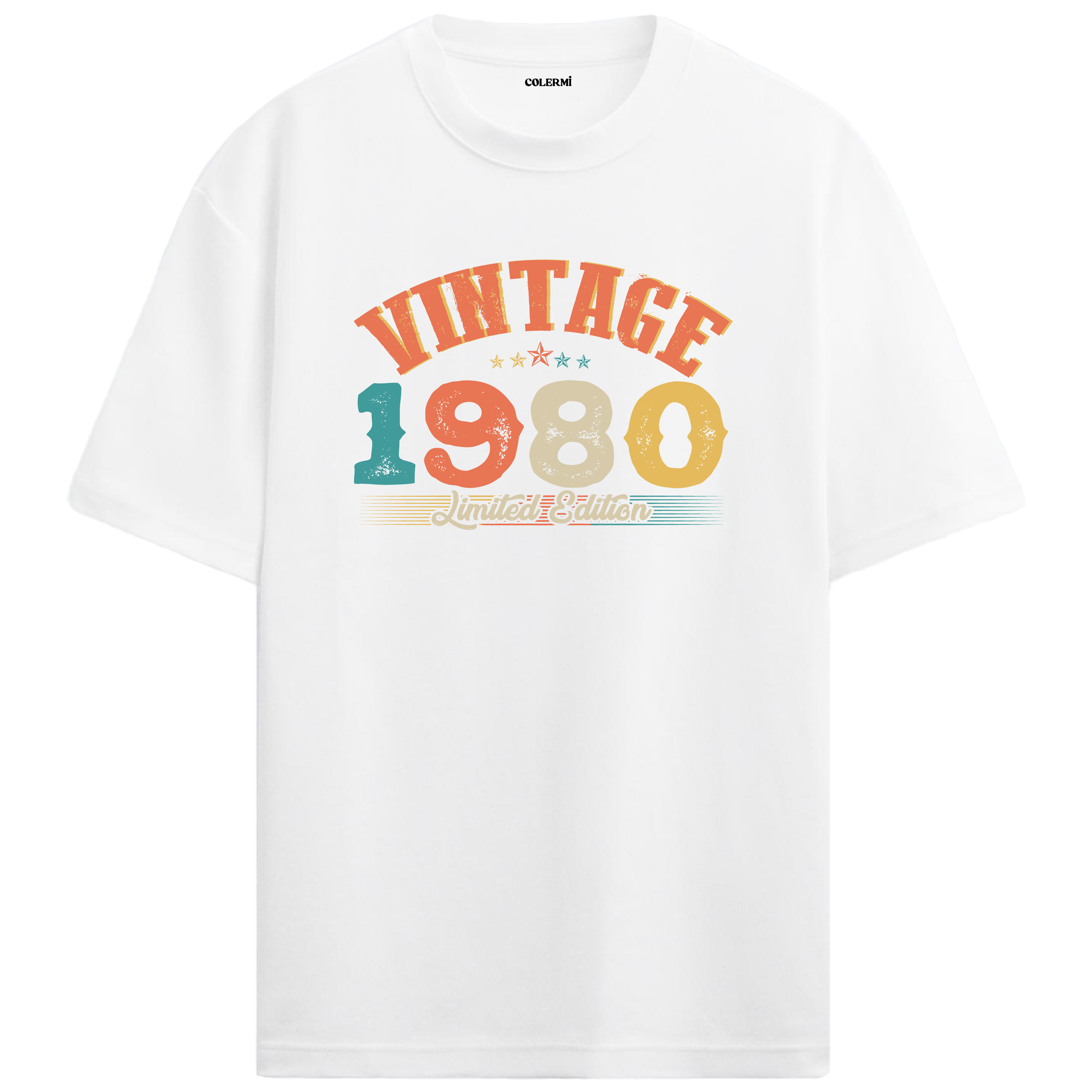 1980 Vintage Echo beyaz oversize tişört, konforlu pamuk dokusuyla nostaljik bir doğum günü hediyesi olabilir.