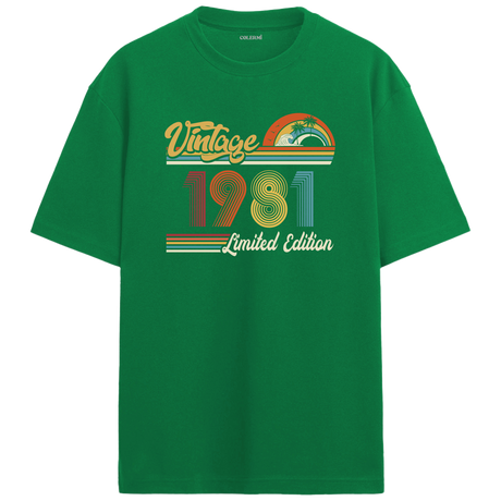 1981 Vintage yeşil oversize tişört, özgün retro tasarımıyla farklı bir doğum günü hediyesi seçeneği sunar.