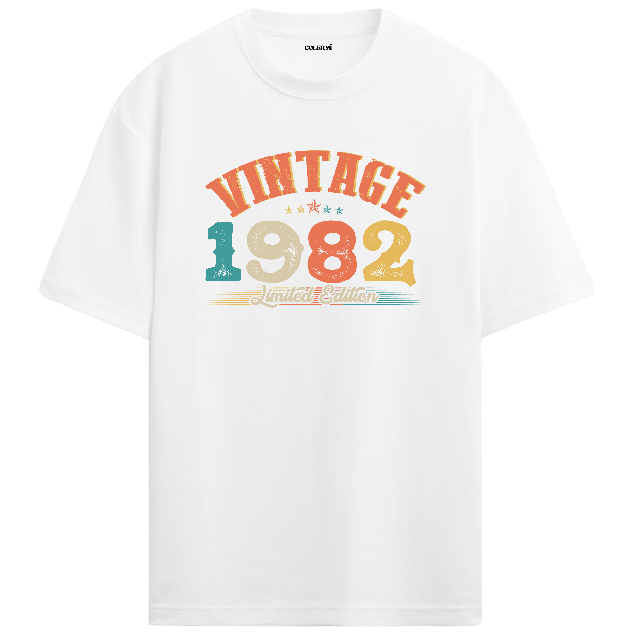 1982 Vintage Echo beyaz oversize tişört, konforlu pamuk dokusuyla nostaljik bir doğum günü hediyesi olabilir.