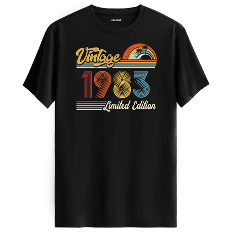 1983 Vintage siyah tişört, retro baskısıyla nostaljik bir doğum günü hediyesi seçeneği sunar.