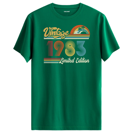 1983 Vintage yeşil tişört, nostaljik tasarımıyla farklı bir doğum günü hediyesi seçeneği sunar.