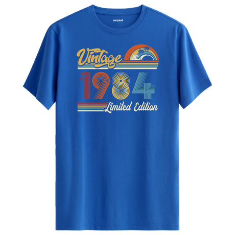 1984 Vintage mavi tişört, vintage ruhuyla şık bir doğum günü hediyesi alternatifi sunar.