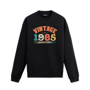 1985 yılına özel siyah Vintage Sweatshirt Echo, retro tasarım detaylı yıl baskılı sweatshirt modeli.
