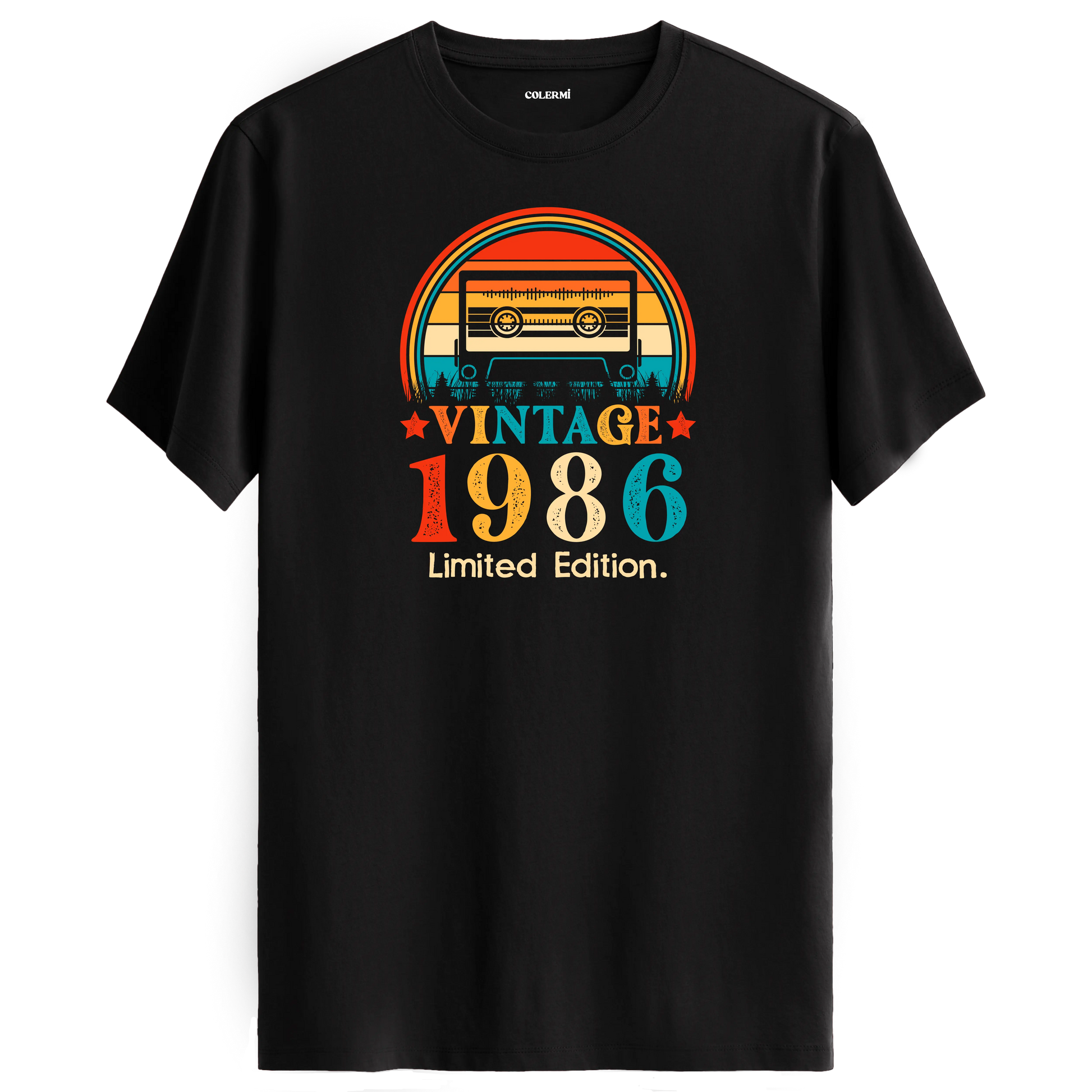 1986 mixtape vintage siyah tişört, kaset baskısıyla retro bir stil sunar.