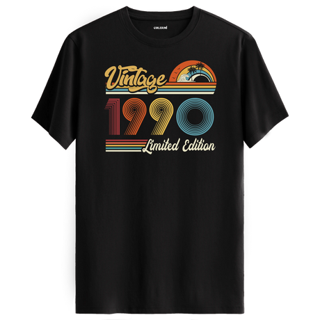 1990 Vintage siyah tişört, retro baskısıyla nostaljik bir doğum günü hediyesi seçeneği sunar.