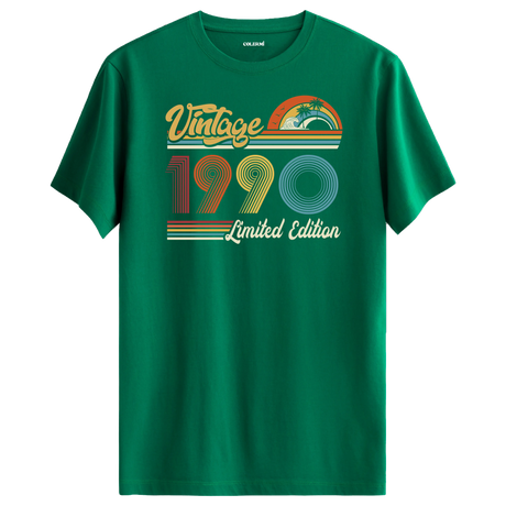 1990 Vintage yeşil tişört, nostaljik havasıyla özel bir doğum günü hediyesi olabilir.