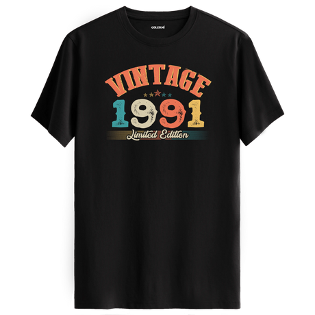 1991 Vintage Echo siyah tişört, premium pamuk kumaşıyla konforlu ve nostaljik bir doğum günü hediyesi sunar.
