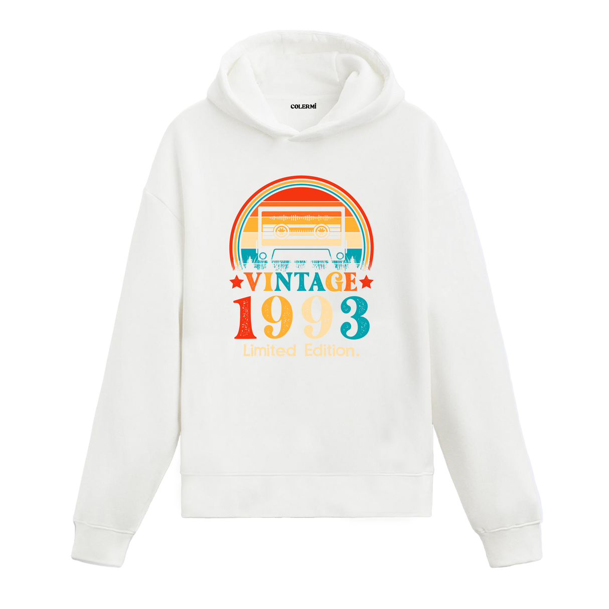 1993 Vintage Hoodie, kaset baskılı retro tasarımı ve pamuklu kumaşıyla rahat ve nostaljik bir stil sunuyor.