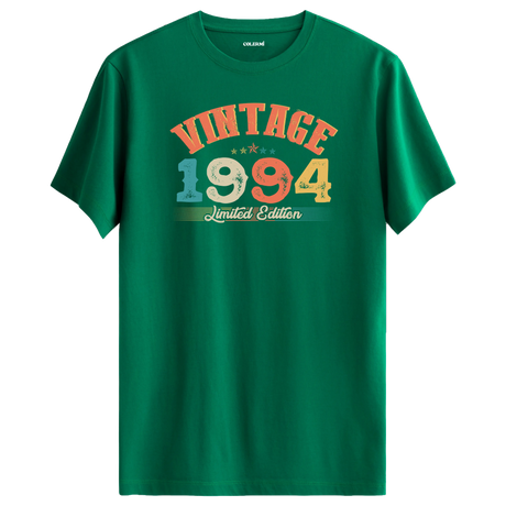 1994 Vintage Echo yeşil tişört, premium pamuk kumaşıyla nostaljik ruhu modern şıklıkla buluşturur.