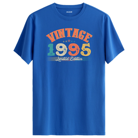 1995 Vintage Echo mavi tişört, retro baskısı ve premium pamuk kumaşıyla modern bir hediye alternatifi sunar.