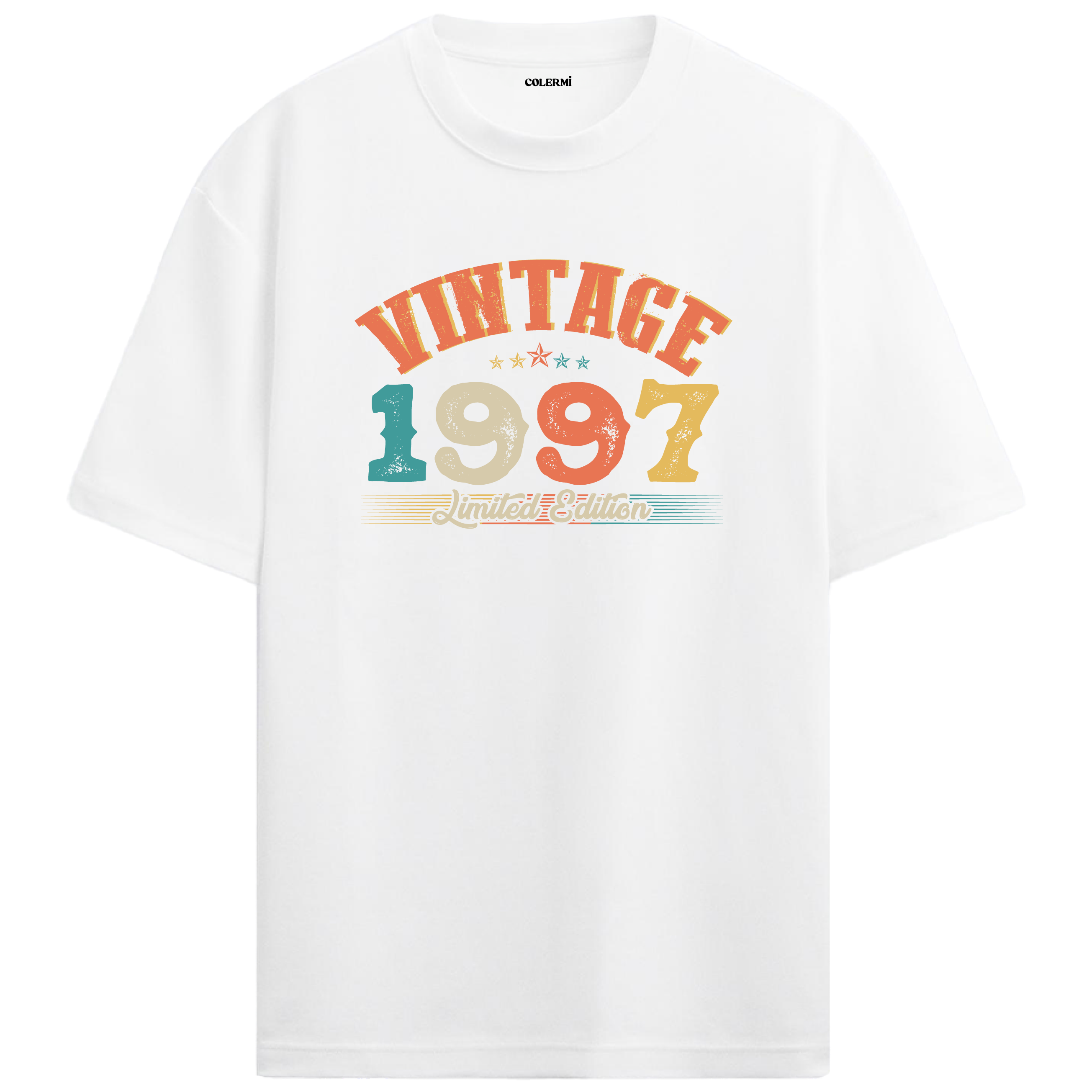 1997 Vintage Echo beyaz oversize tişört, konforlu pamuk dokusuyla nostaljik bir doğum günü hediyesi olabilir.