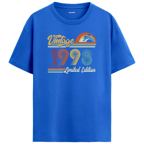 1998 Vintage mavi oversize tişört, vintage ruhuyla şık bir doğum günü hediyesi alternatifi sunar.