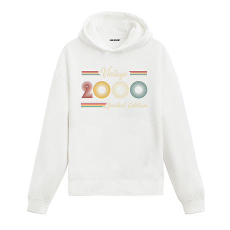 2000 doğum yılına özel tasarlanmış beyaz klasik vintage hoodie