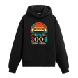 2004 Vintage Hoodie, kaset baskısı ve pamuklu kumaşıyla nostaljik ve rahat bir stil sunuyor.
