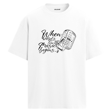 Music Begins Mikrofon Yazılı Tişört – %100 Pamuk – T-Shirt