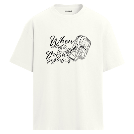 Music Begins Mikrofon Yazılı Tişört – %100 Pamuk – T-Shirt