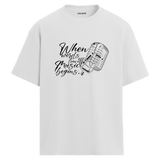 Music Begins Mikrofon Yazılı Tişört – %100 Pamuk – T-Shirt