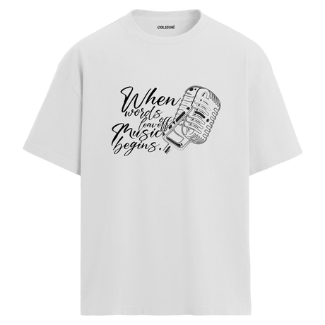 Music Begins Mikrofon Yazılı Tişört – %100 Pamuk – T-Shirt