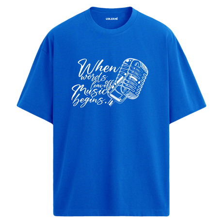 Music Begins Mikrofon Yazılı Tişört – %100 Pamuk – T-Shirt