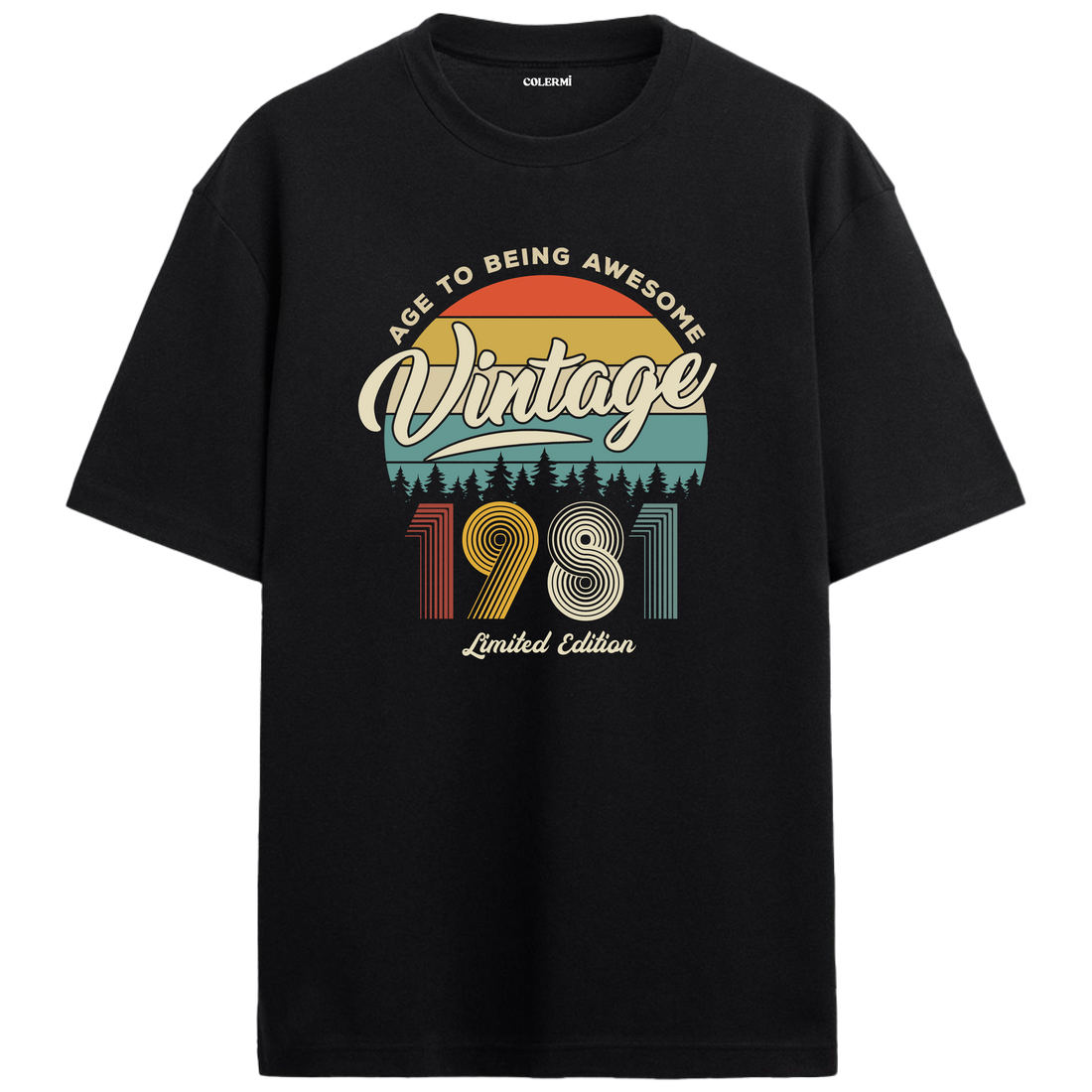1981 Nostalgia Oversized T-Shirt - Retro Design with Sunset & Pine Tree Silhouette