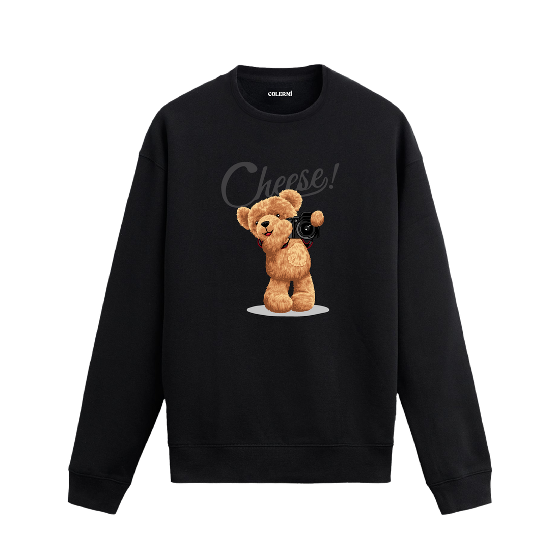 Fotoğraf makinesi tutan ayıcık baskılı sweatshirt, “Cheese!” yazılı eğlenceli tasarımıyla şık ve rahat bir stil sunuyor.