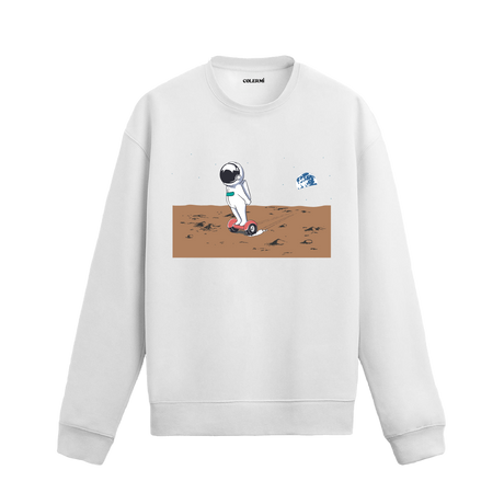 Hoverboard ile Ay yüzeyinde ilerleyen astronot tasarımlı sweatshirt