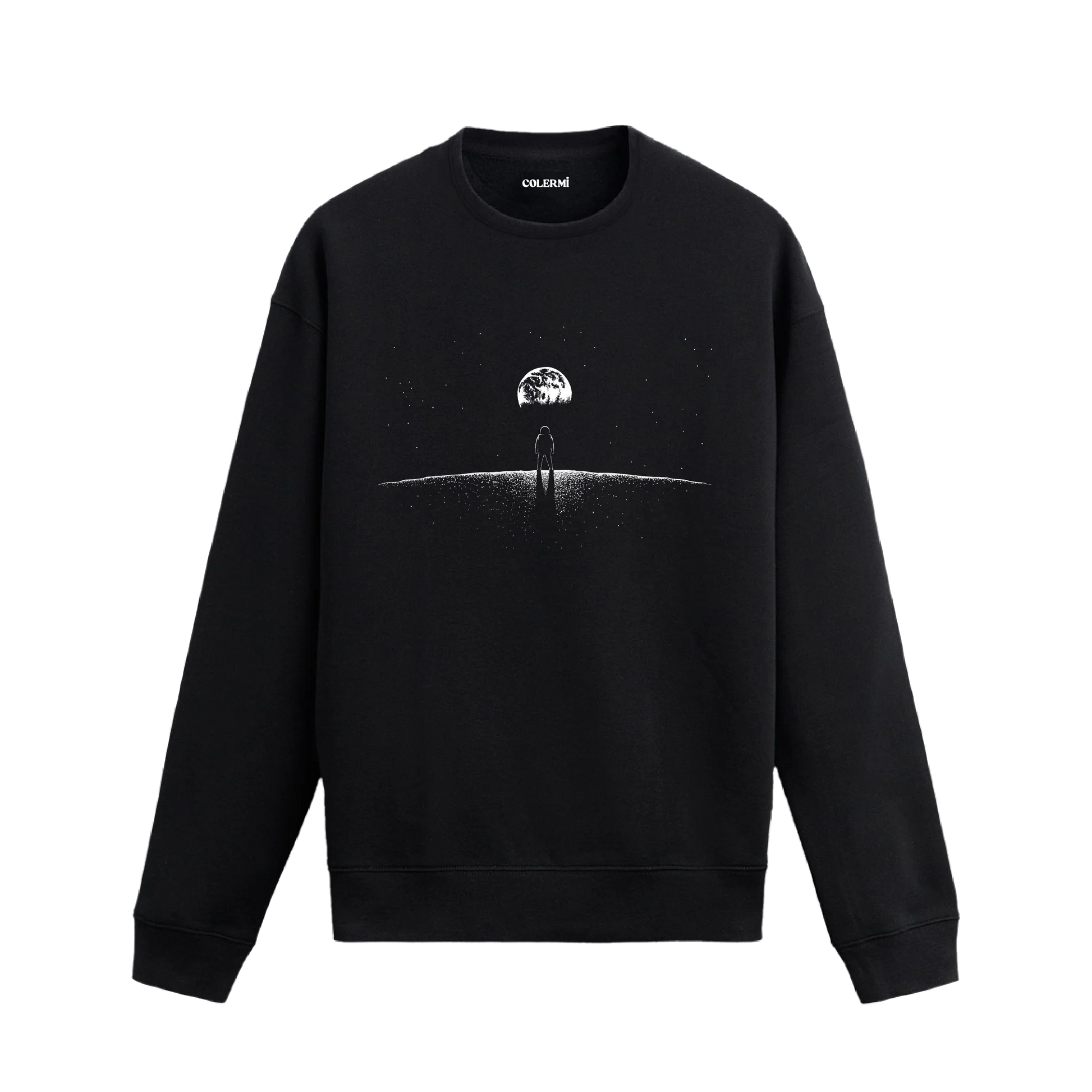 Ay yüzeyinde yalnız bir astronotun Dünya’yı izlediği uzay temalı siyah sweatshirt tasarımı.