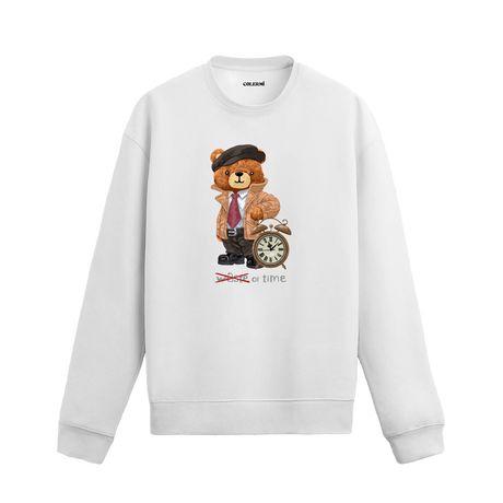 Time Keeper Ayıcık Baskılı Sweatshirt, saat temalı tasarımı ve %100 pamuklu kumaşı ile rahat ve özgün bir görünüm sunuyor.
