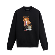 Time Keeper Ayıcık Baskılı Sweatshirt, saat temalı tasarımı ve %100 pamuklu kumaşı ile rahat ve özgün bir görünüm sunuyor.