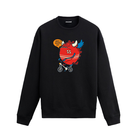 Siyah sweatshirt üzerinde bisiklet süren komik karakter tasarımı