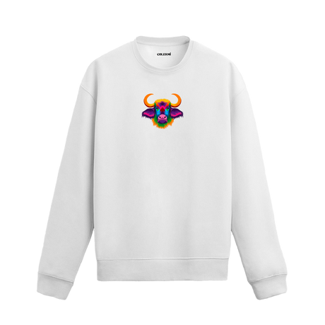 beyaz sweatshirt üzerinde renkli boğa başı baskısı