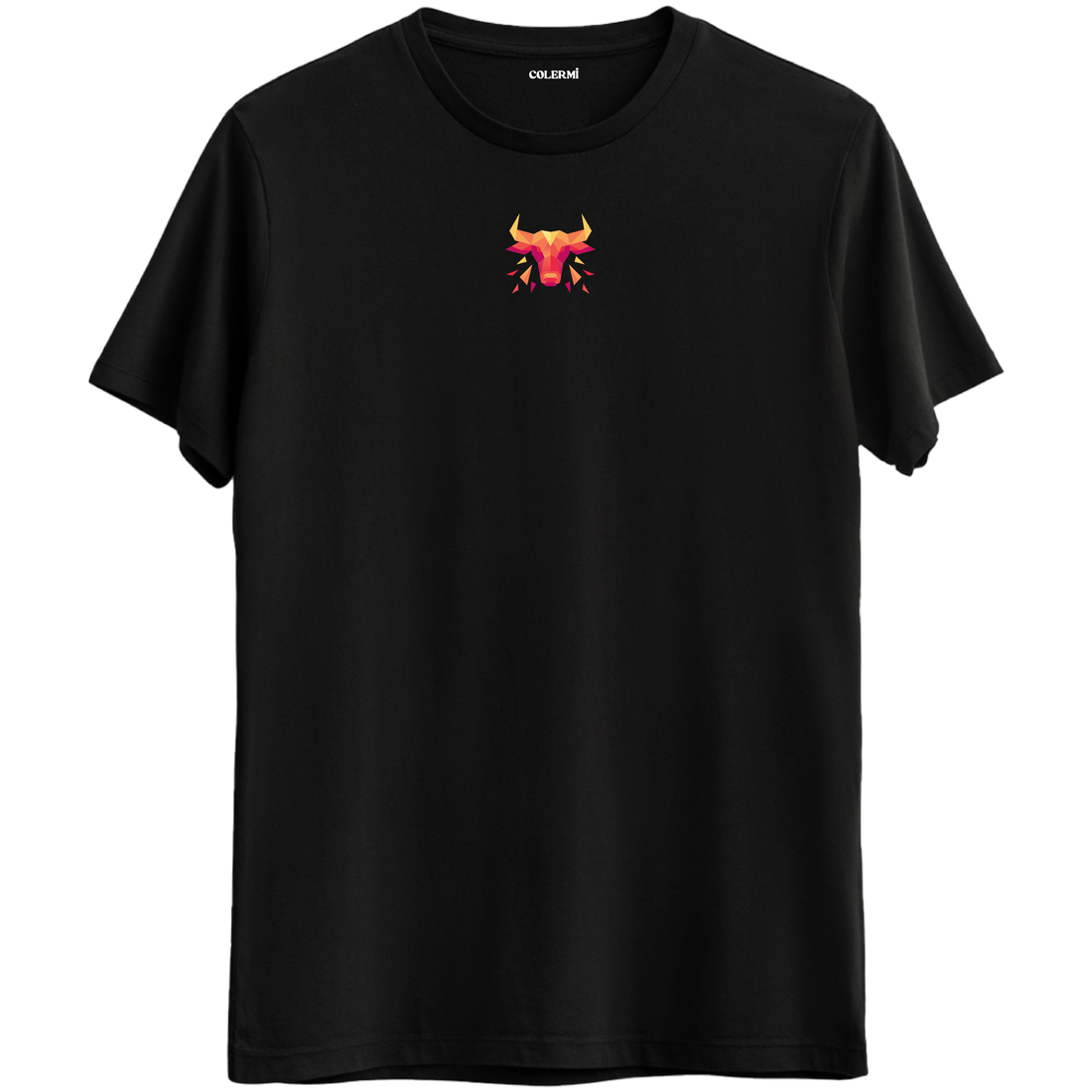 Güçlü ve kararlı bir boğa figürünü yansıtan geometrik tasarımlı Bisiklet Yaka T-Shirt.