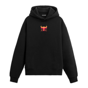 Siyah hoodie üzerinde geometrik boğa baskısı