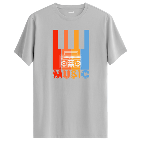 Renkli piyano tuşları ve boombox çizimli retro müzik temalı tişört tasarımı