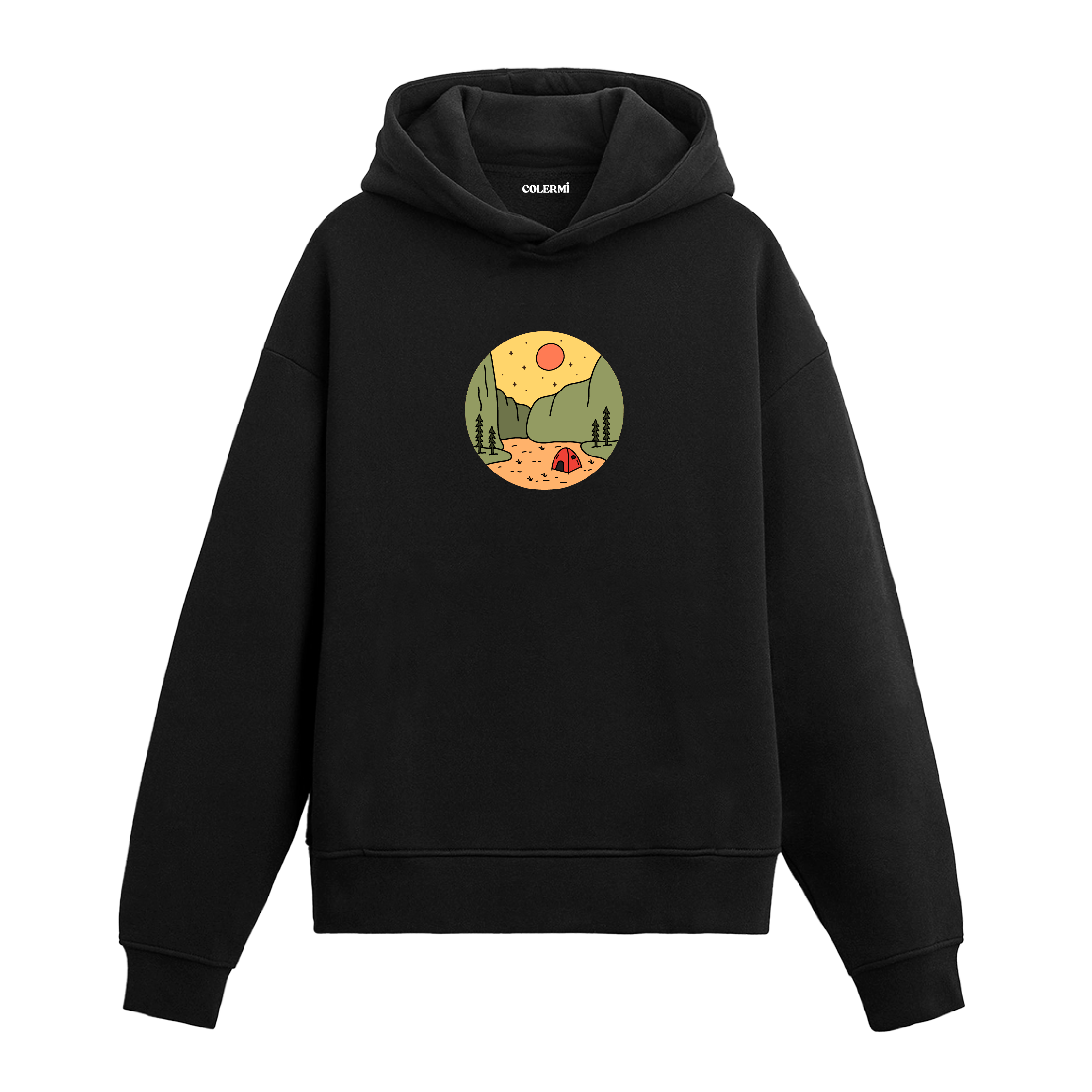 Siyah hoodie üzerinde kamp çadırı ve dağ manzaralı tasarım