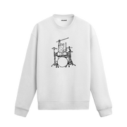 Bateri seti başında bagetini havaya kaldırmış davul çalan kedi figürlü Colermi sweatshirt.