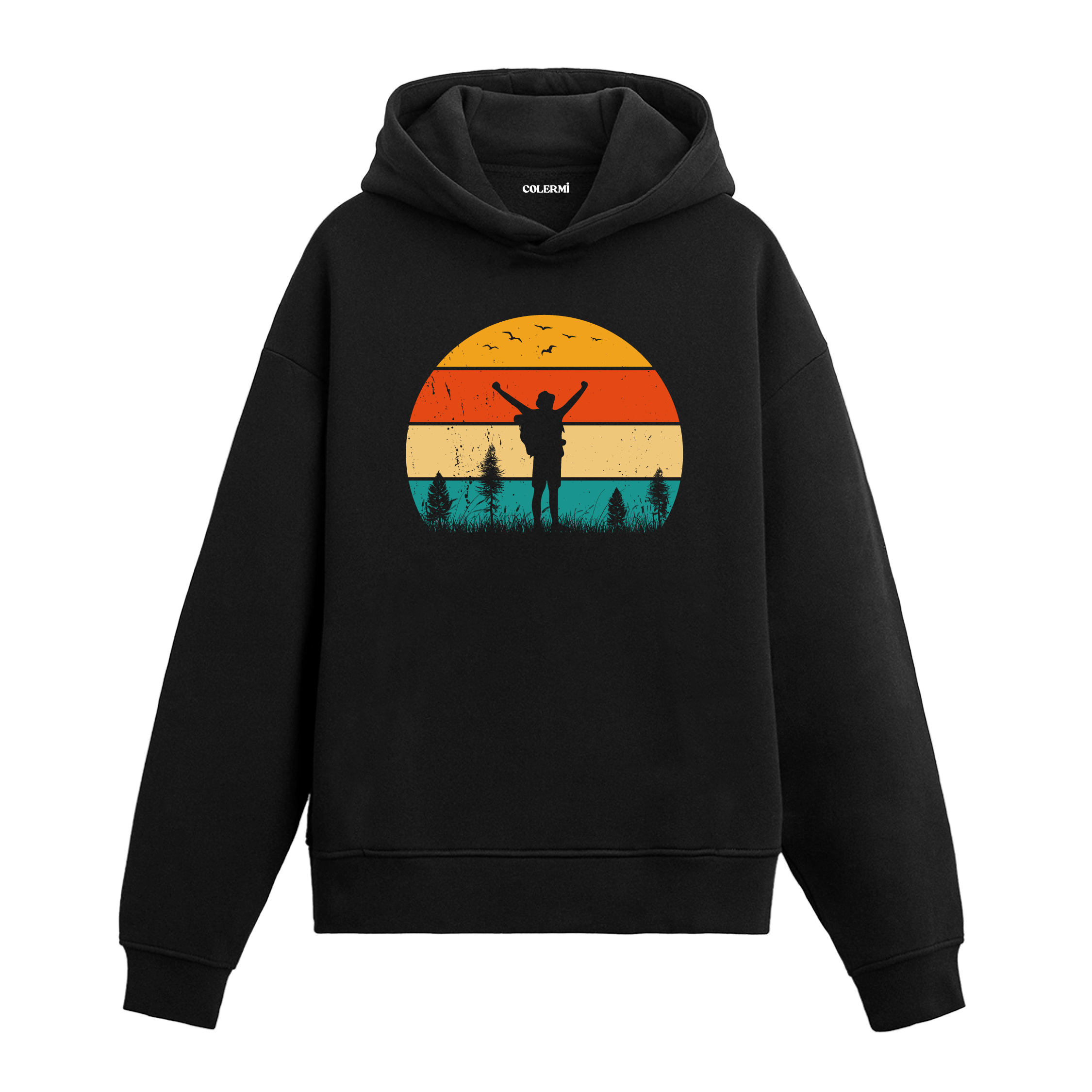 Siyah hoodie üzerinde gün batımı ve doğa yürüyüşçüsü tasarımı