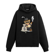 Güneş gözlüğü takan, puro içen ve para çuvalına yaslanan ayıcık baskılı hoodie tasarımı.