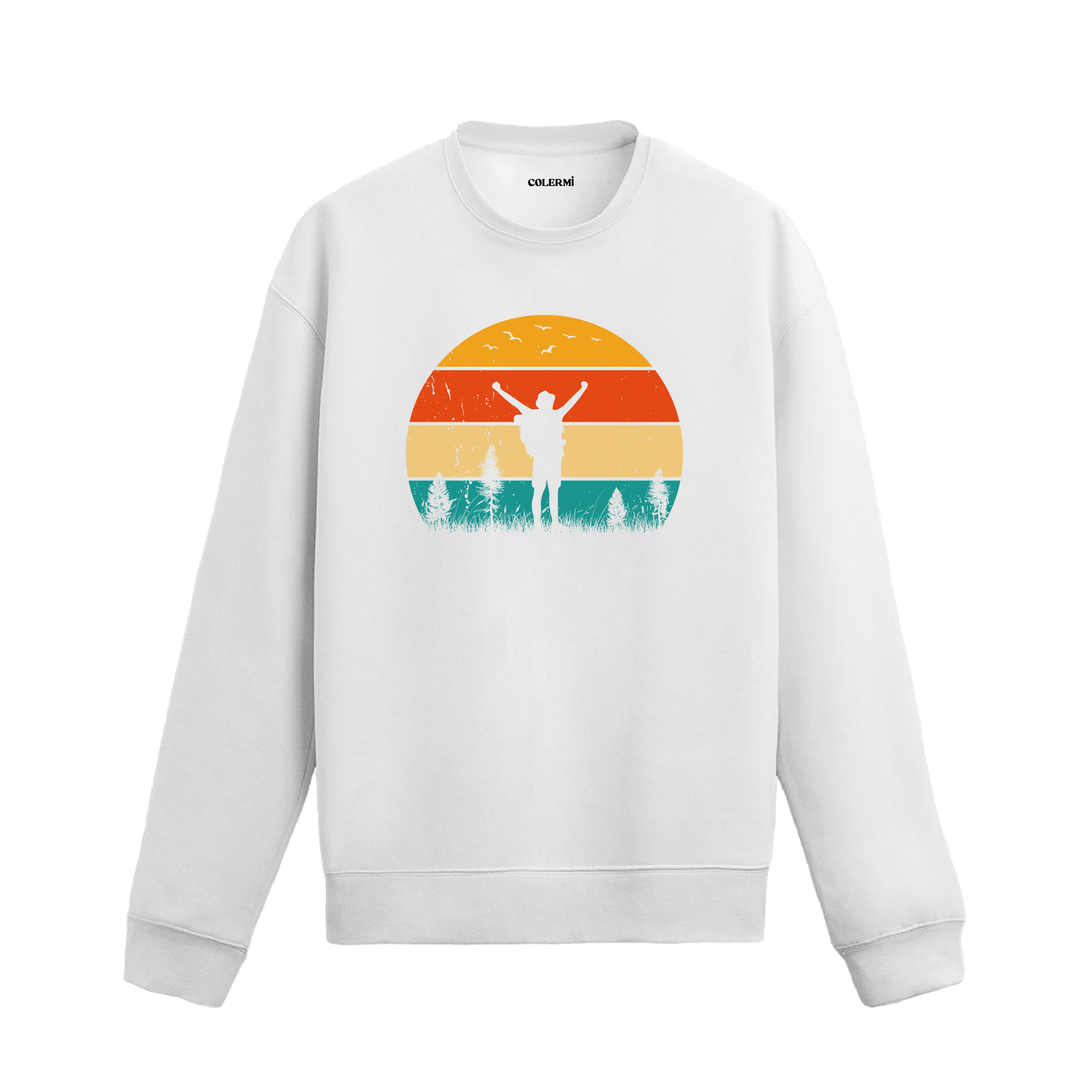 Gün batımı ve sırt çantalı yürüyüşçü figürü tasarımlı siyah sweatshirt modeli.
