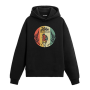 Hike More Worry Less yazılı siyah hoodie – doğa yürüyüşü temalı retro tasarım