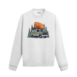 Orman fonunda karavan, bisiklet ve kano tasarımlı siyah sweatshirt.