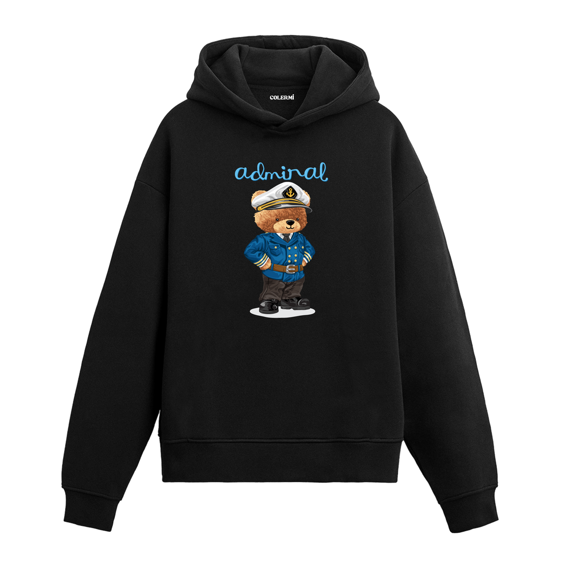 Kaptan üniforması ve şapkası giymiş, ellerini beline koyan ayıcık baskılı hoodie tasarımı.