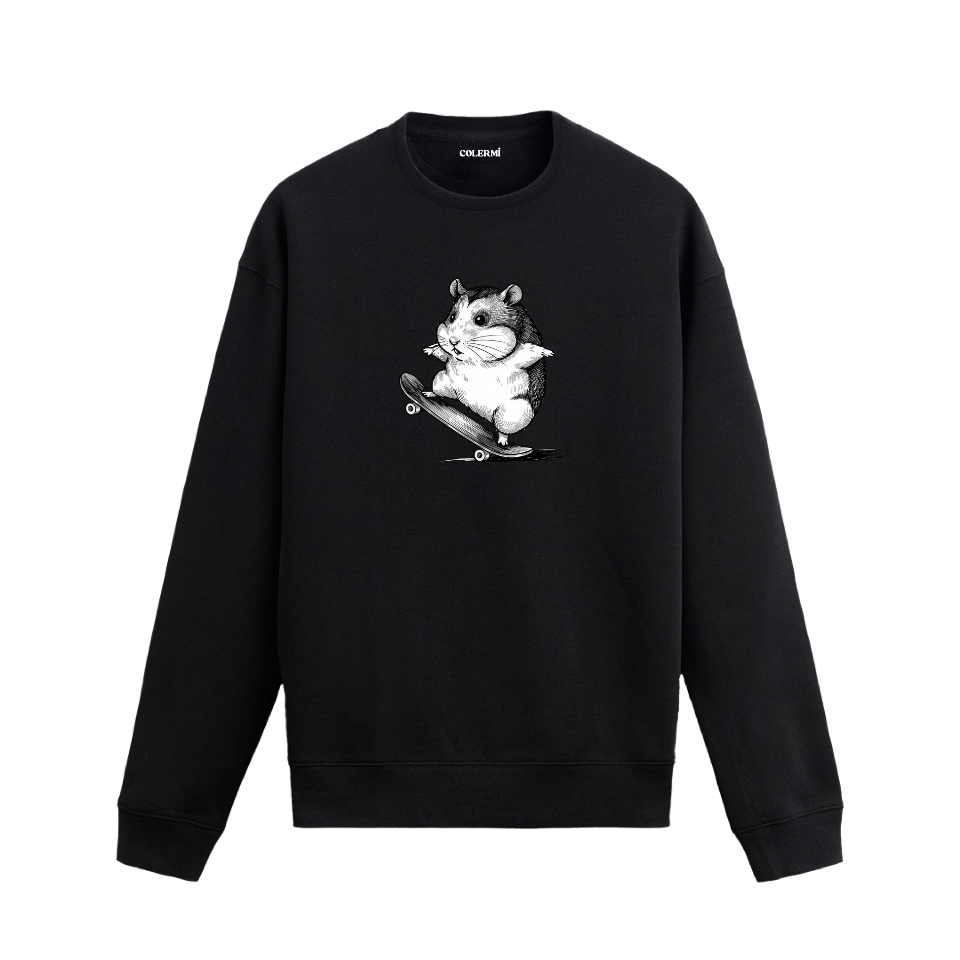 Kaykay üzerinde duran sevimli hamster figürlü sweatshirt tasarımı.